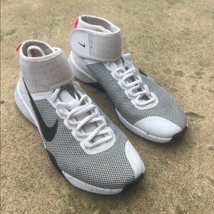 Nike Women's Air Zoom Strong 2 Bootcamp Crossfit Training Sneakers Size 6